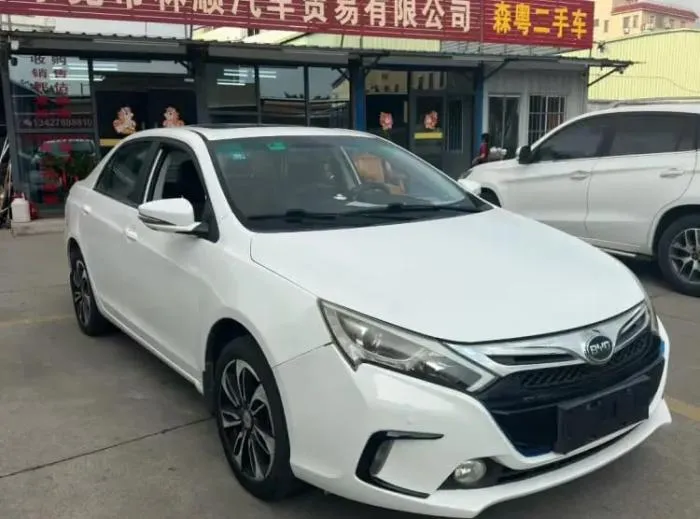 BYD Qin 2015 (1.5T Hybride)